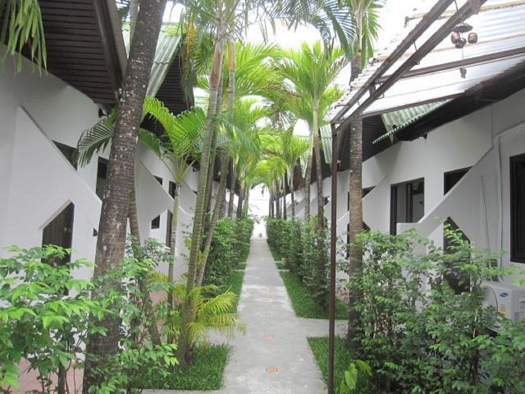 Hacienda Phuket Hotel Patong Exterior photo